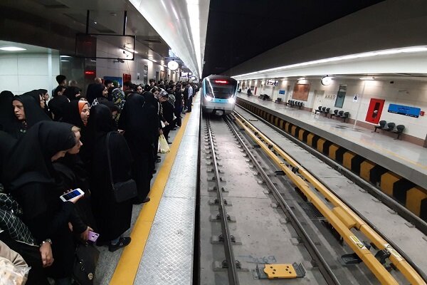 ⭕️ رئیسی: جابجایی مسافر در تهران دغدغه مهم دولت است/ اجرایی شدن سه خط دیگر در مترو؛ به زودی