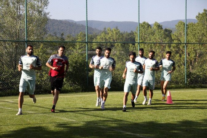 دو بازی تدارکاتی در دستور کار شاگردان خمز