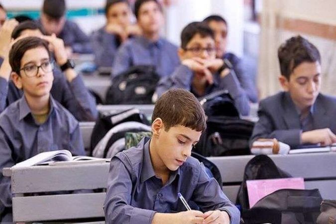 ۳۱ مردادماه آخرین فرصت ثبت‌نام دانش‌آموزان