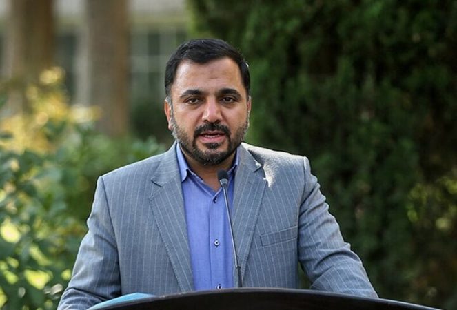 وزیر ارتباطات: زائرین اربعین حتما بسته رومینگ را از داخل کشور تهیه کنند