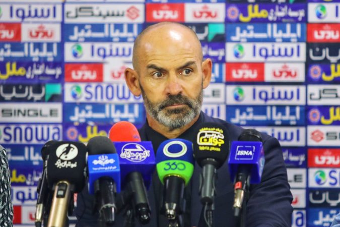 خمز: مستحق پیروزی بودیم/ بازیکنان تراکتور با تمام وجود بازی می‌کنند