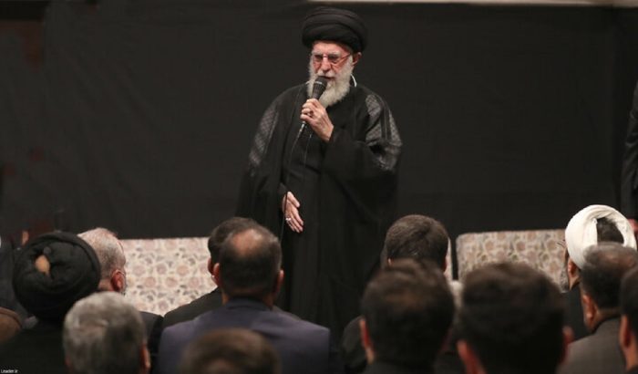 رهبر انقلاب خطاب به دانشجویان: اگر مقاومت کردید آن وقت قله را فتح خواهید کرد