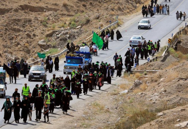 شمار زائران پیاده در مسیرهای منتهی به مشهد به ۱۹۱ هزار نفر رسید