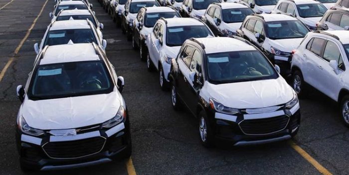 مهلت ثبت‌نام خودروهای وارداتی تمدید شد