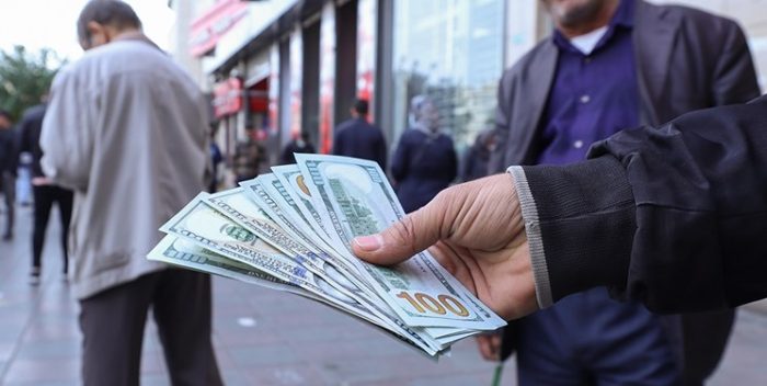 دلار آزاد وارد کانال 49 هزار تومان شد