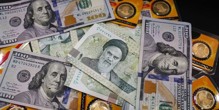 کاهش قیمت ارز و سکه در معاملات امروز بازار