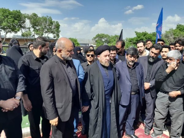 حضور وزیر کشور بر سرمزار شهید رحمتی در مراغه