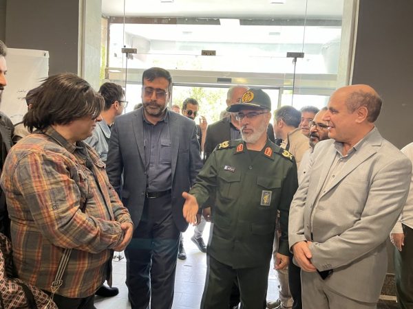 فرمانده سپاه عاشورا: هنرمندان یک انگیزه بزرگ انتخاباتی شدند