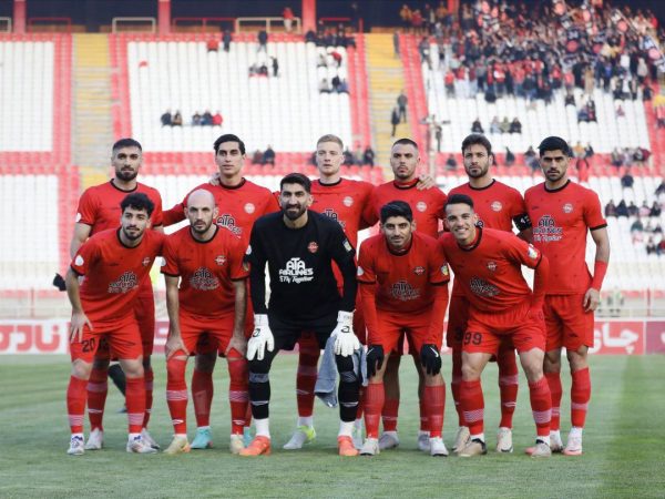 بالاخره تراکتور صدرنشین شد