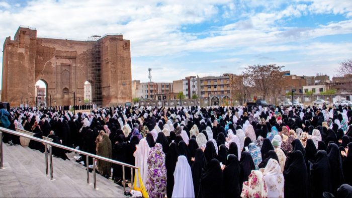 گزارش تصویری| اقامه نماز عید فطر در تبریز