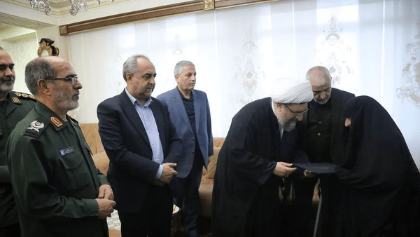 دیدار مسؤولان آذربایجان‌شرقی با خانواده شهدای بسیجی