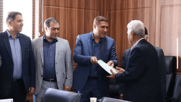 تحویل اسناد مالکیت اراضی صوفیان به اهالی شهر پس از چند دهه پیگیری